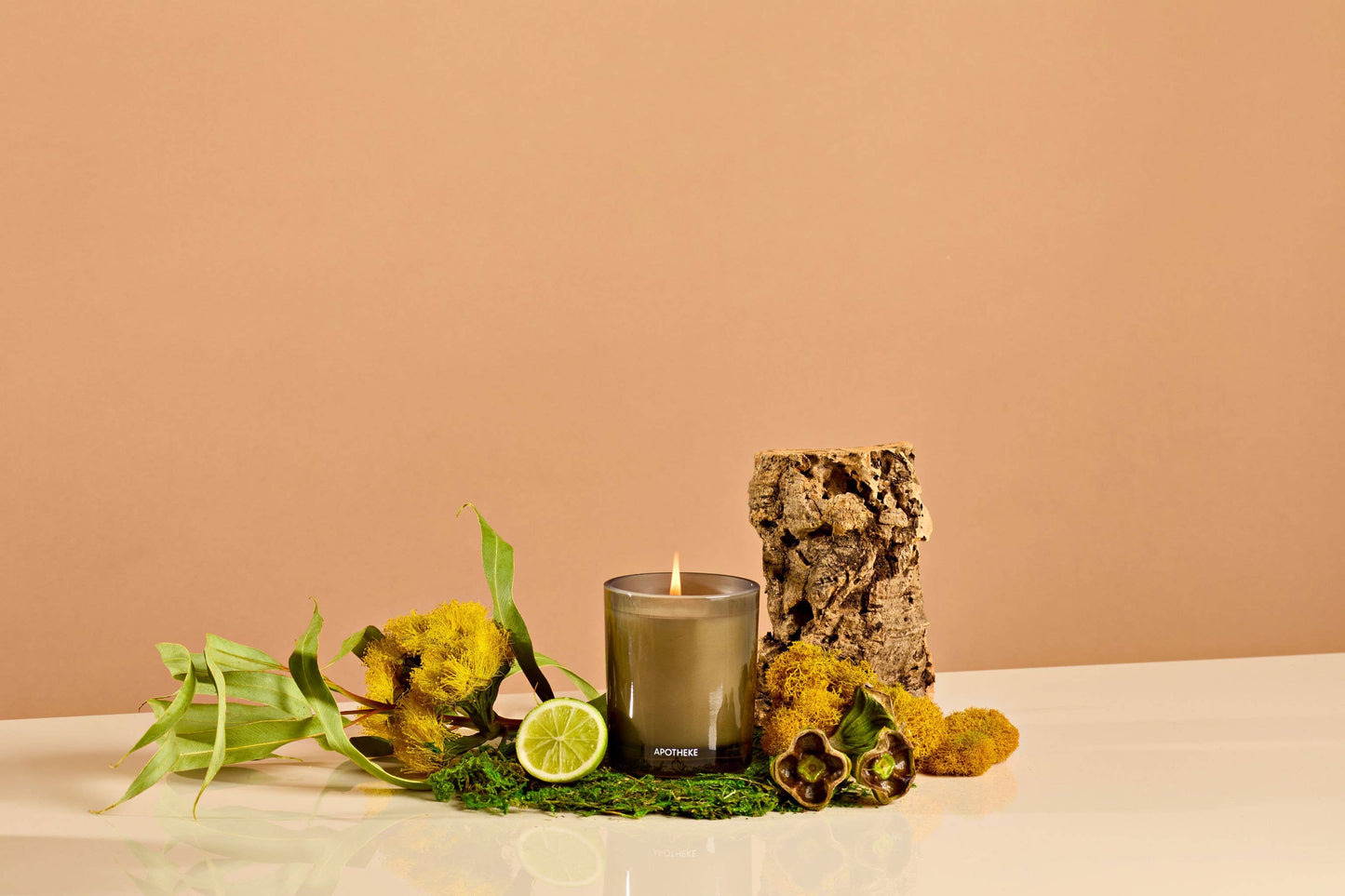 White Vetiver Petite Candle by Apotheke